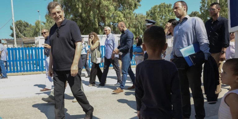 Χρυσοχοΐδης από Λέσβο: Αποκόμισα θετική εντύπωση για τη διαχείριση του προσφυγικού